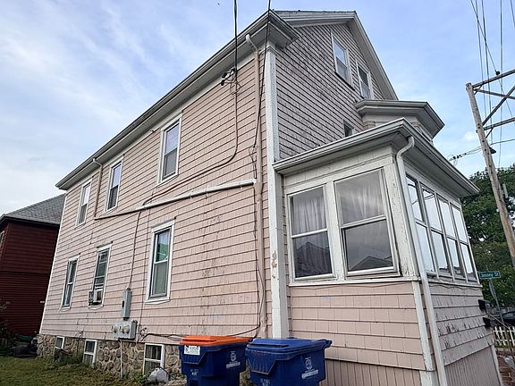 2nd image of 507 Elm St