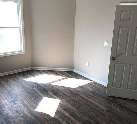 5th image of 68 Lexington Ave #2