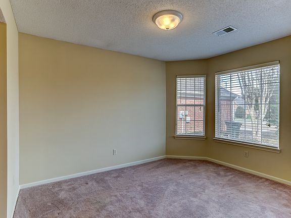 5th image of 5765 Kayla Dr