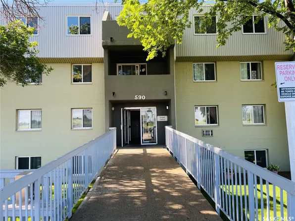 590 Laurier Street #401, Moose Jaw, SK S6H 6X6