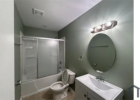 400 Berkshire Ct — Photo 10