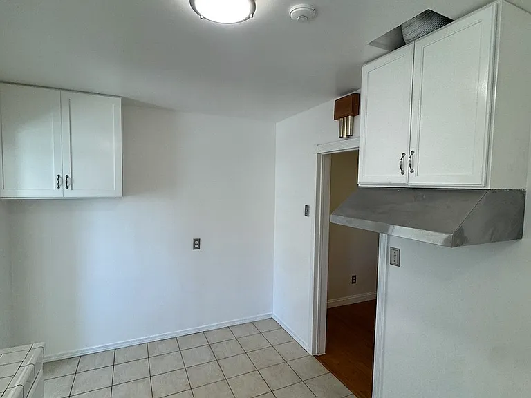 8330 La Villa St — Photo 8