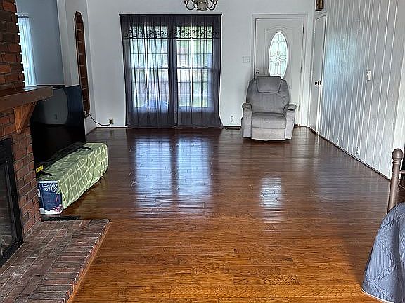 4th image of 1317 Dry Ridge Rd