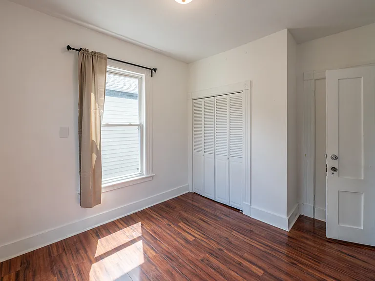 92 Pearl St #2 — Photo 4