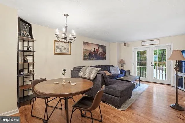 6320 Chimney Wood Ct — Photo 9