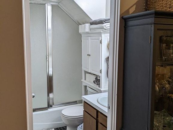 4th image of 1736 N Bissell St #2
