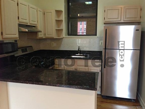 2nd image of 270 W 119th St APT 4B