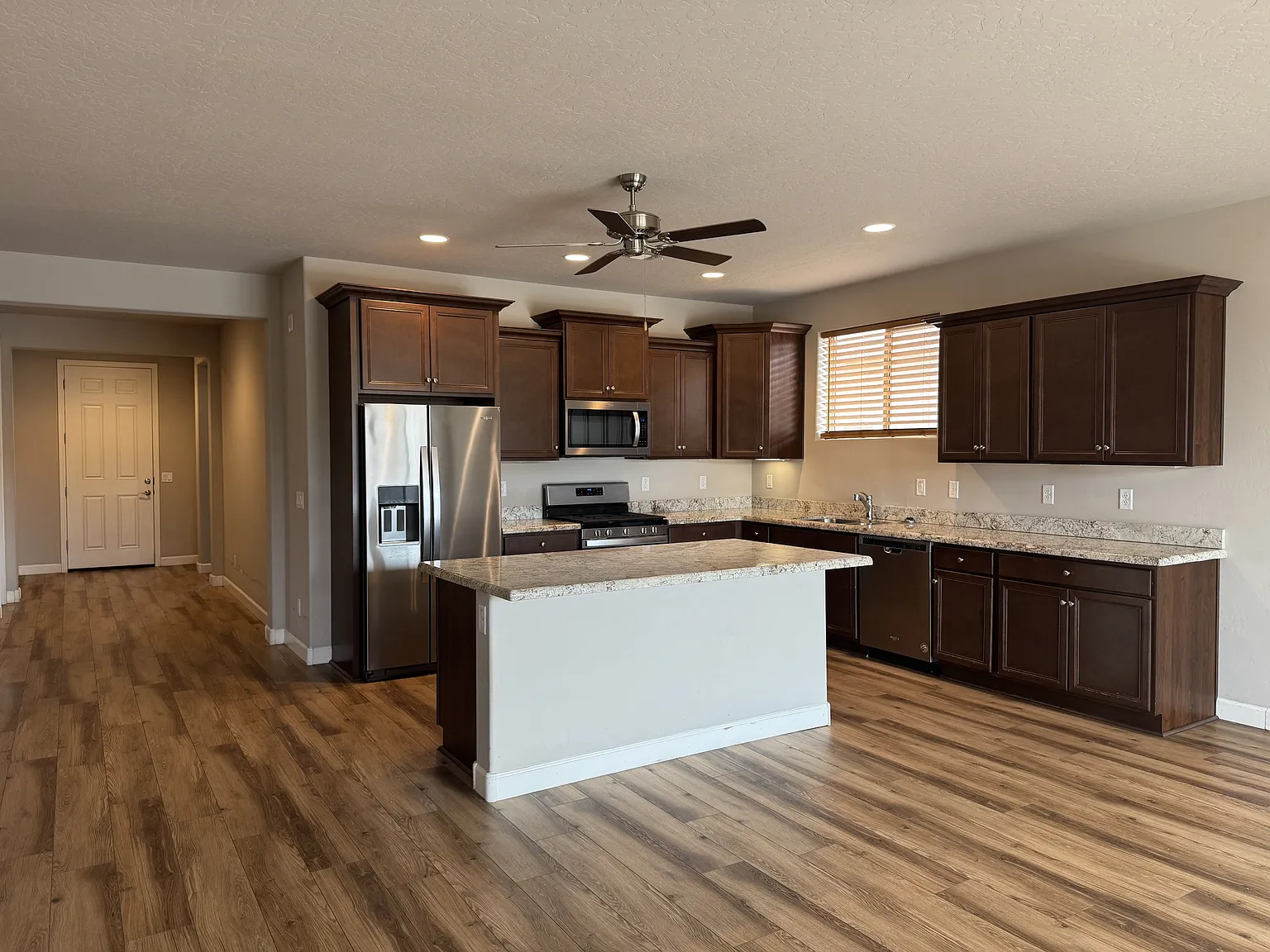 343 Armitage Way - 1 — Photo 3