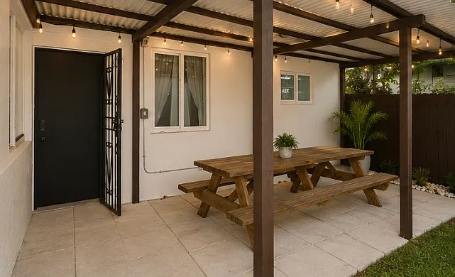 6 bed, $1,250 — Photo 2