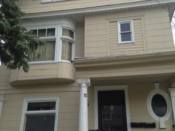 21 Richfield Ave APT 2