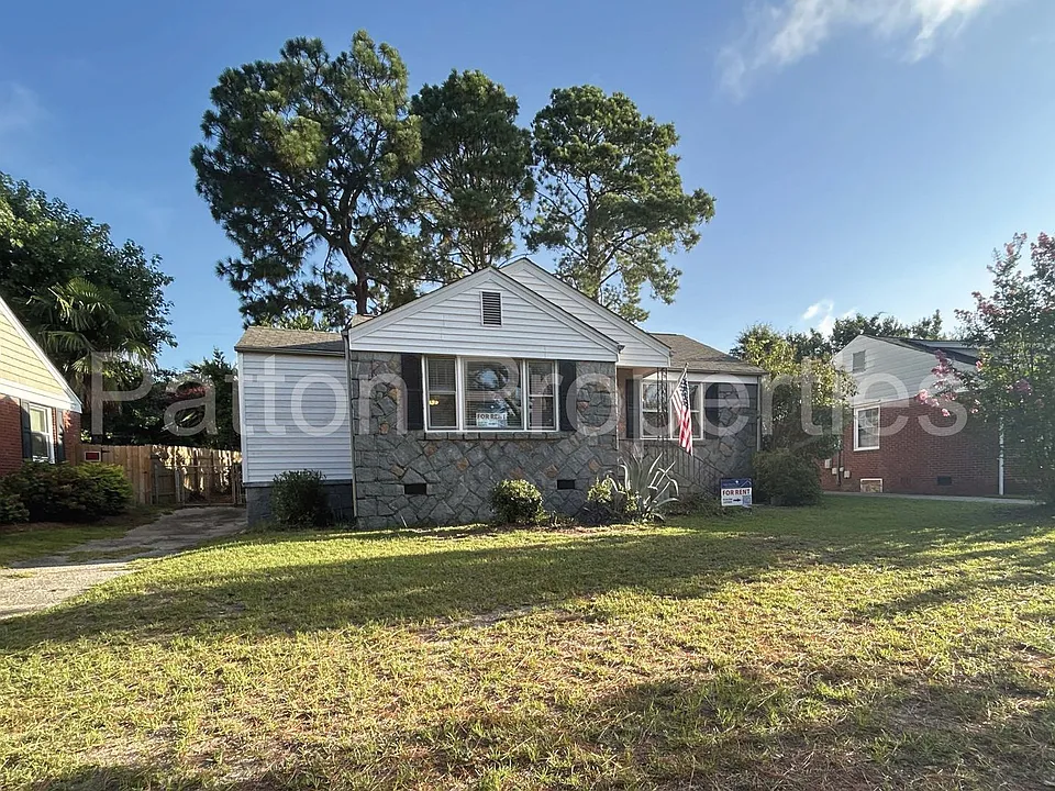 1624 Decree Ave