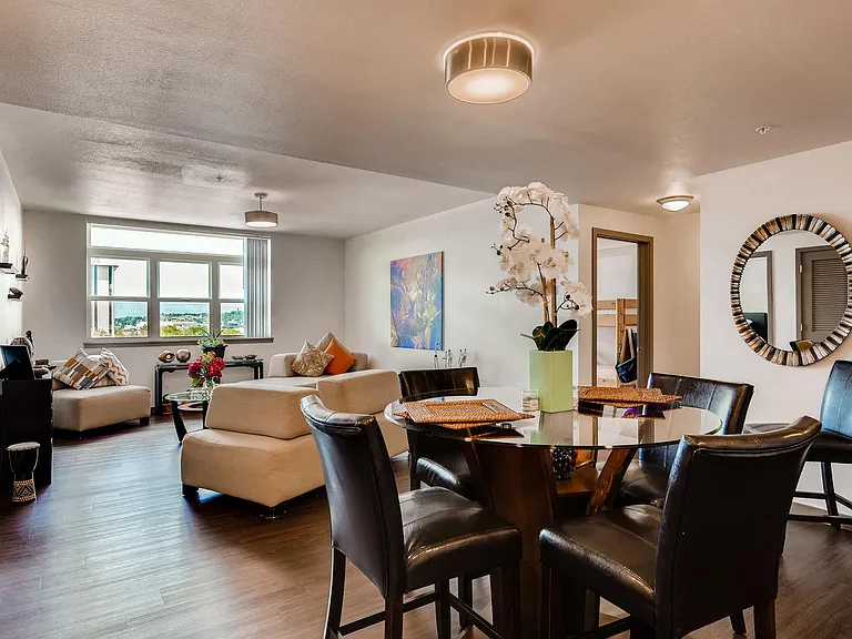 Broadway Lofts | Englewood, CO Apartments