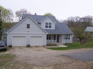 99 Maple Ave, Uncasville, CT 06382