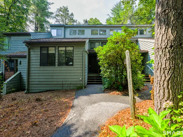 67 Woodside Circle #67, Torrington, CT 06790