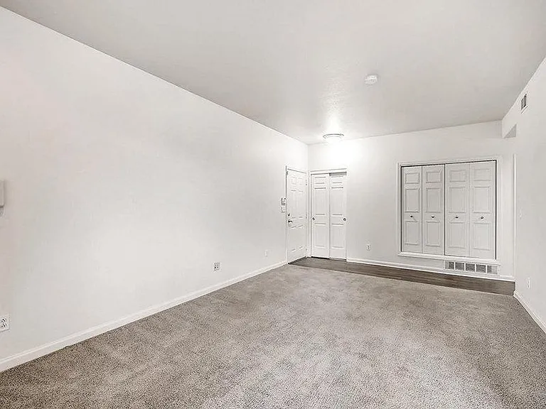 Allure Apartments — Photo 18