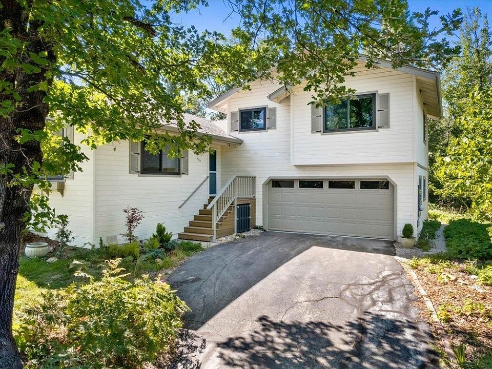 1st image of 424 Adams Dr