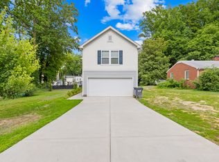 4217 Lake Rd, Charlotte, NC 28269
