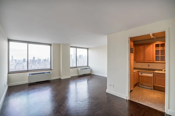 Rented by Keller Williams NYC | media 16