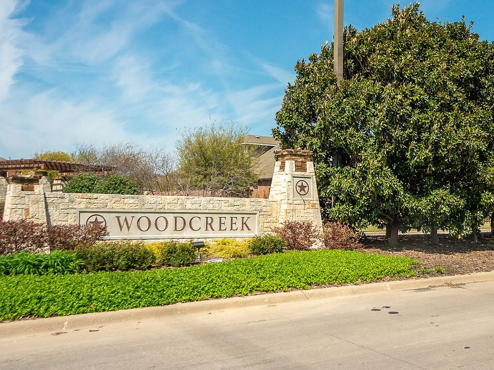 2nd image of 450 Plains Pl