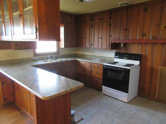 3rd image of 3418 Lynette Dr