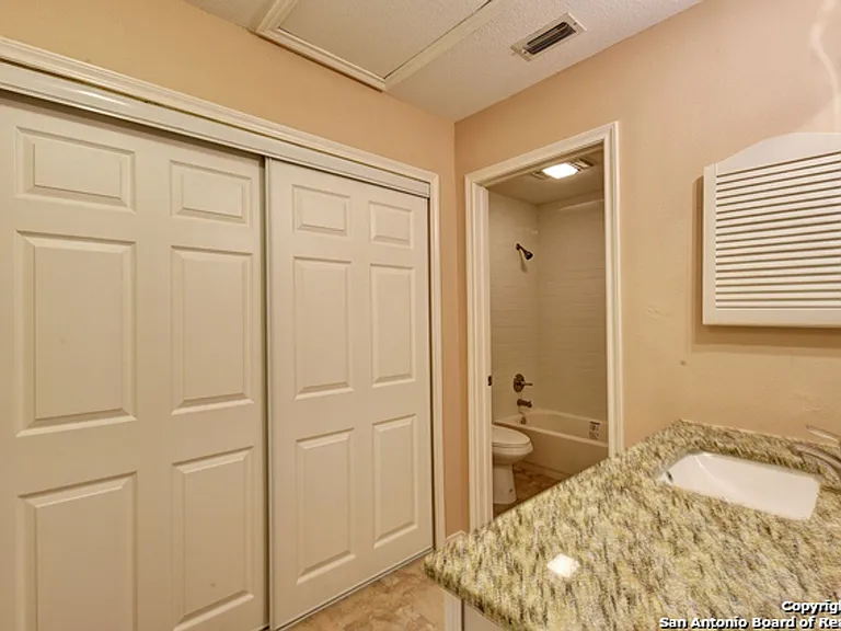 1431 Loma Alto #4 — Photo 13