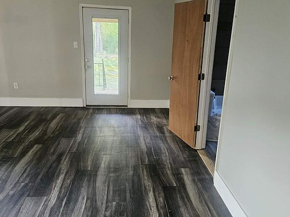 3rd image of 87 Malone Rd