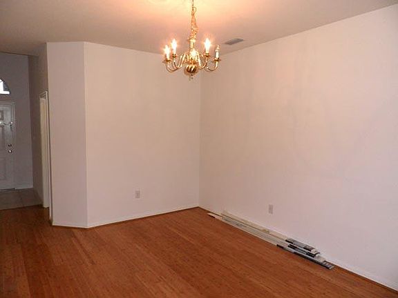 3rd image of 8214 Cypress Breeze Way