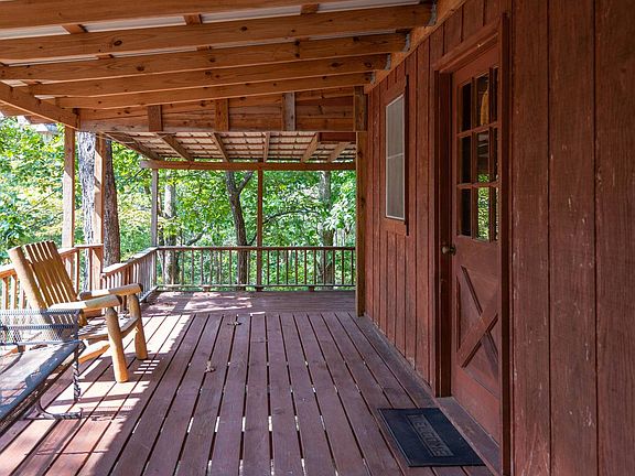 3rd image of 346 Cypress Cir