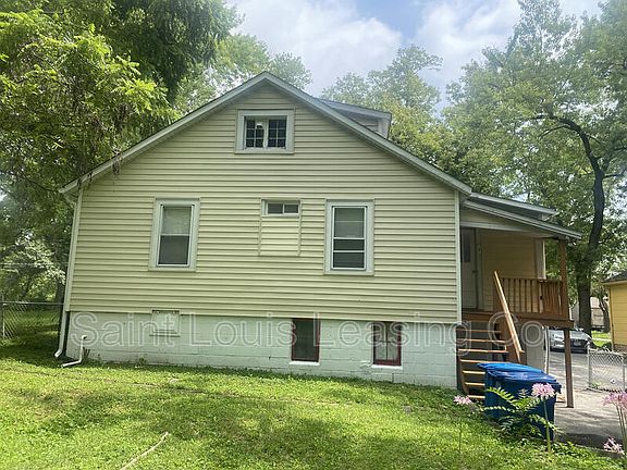 4th image of 23 S Schlueter Ave