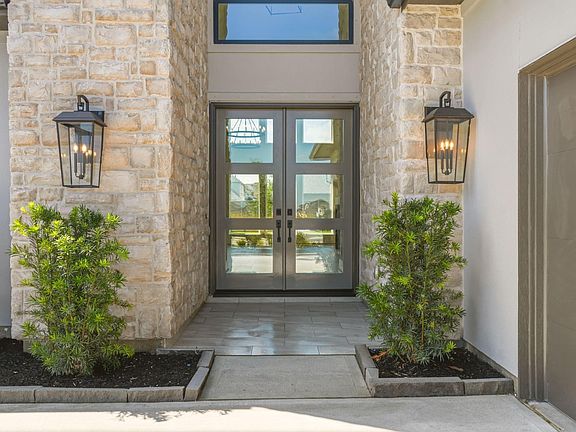 3rd image of 825 Stable Sands Way