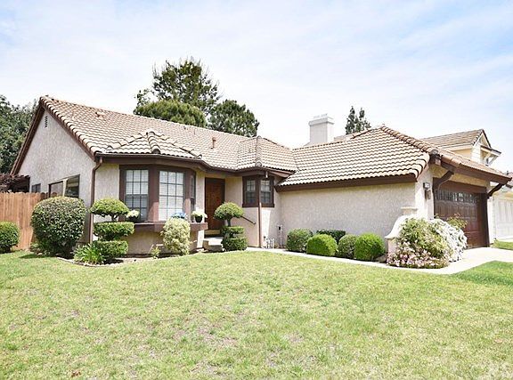 2nd image of 1423 N Sunrise Cir
