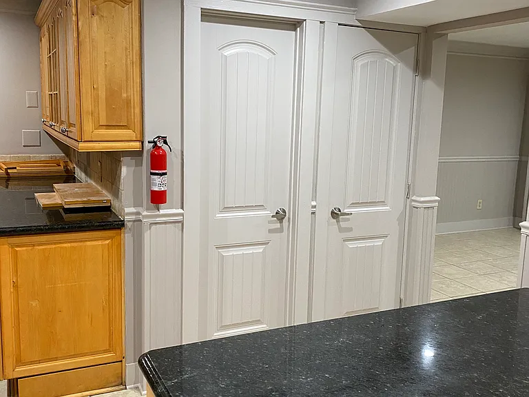 303 Country Club Dr — Photo 4