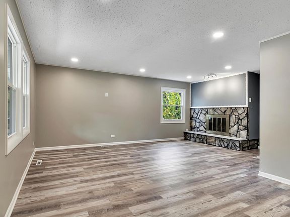 2nd image of 36603 N Normandy Dr