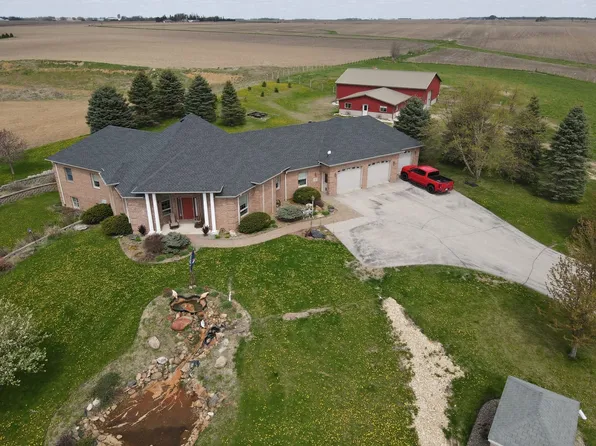 10599 State Highway 56, Le Roy, MN 55951
