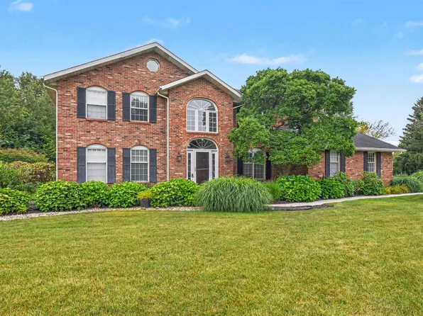 15766 Hunting Ridge Trl, Granger, IN 46530