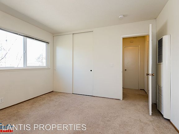 5th image of 629 N 1st St APT 04