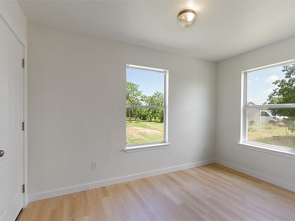 5th image of 135 Petirrojo Ct