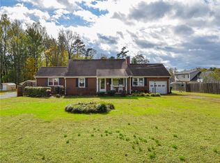 2442 Hoskins Dr, Burlington, NC 27215