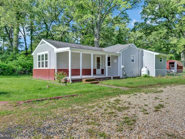 8206 Waterford Rd, Pasadena, MD 21122