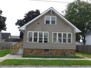 1805 22nd St, Two Rivers, WI 54241