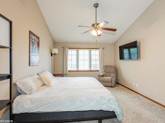 5th image of 9840 Kreitzburg St