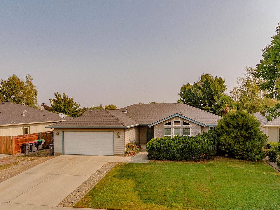 1st image of 165 Willow Bend Way
