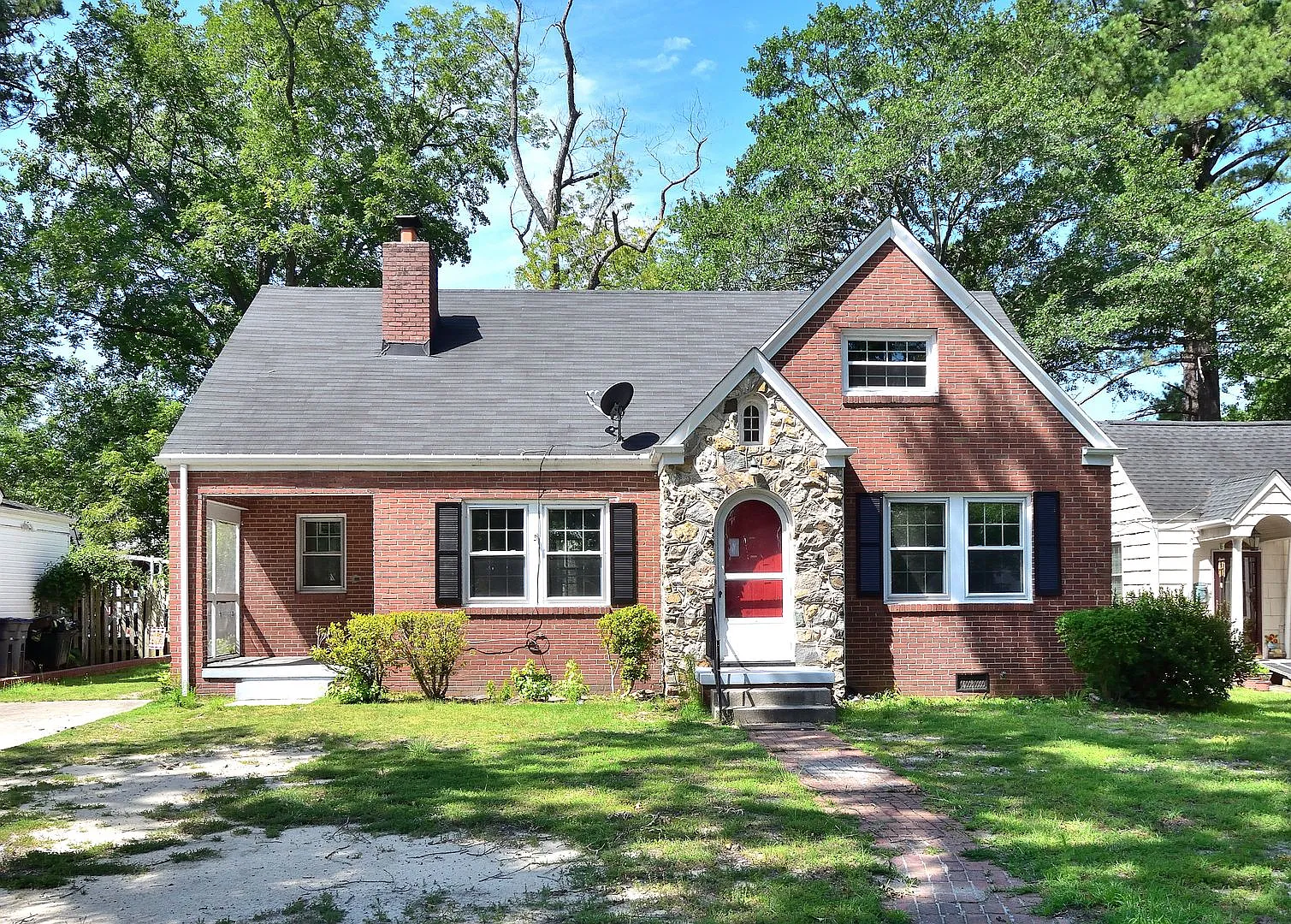 945 Sycamore Street — Photo 1