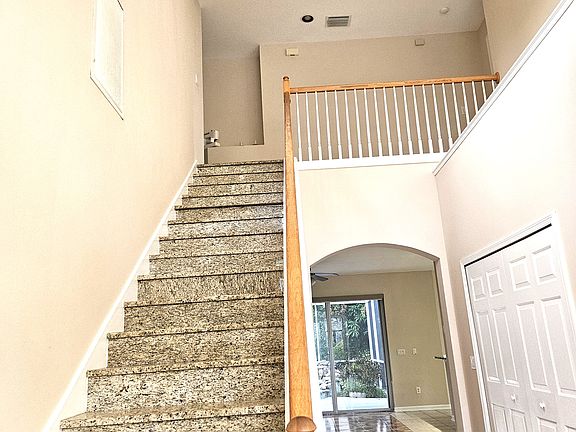 5th image of 10409 Canary Isle Dr