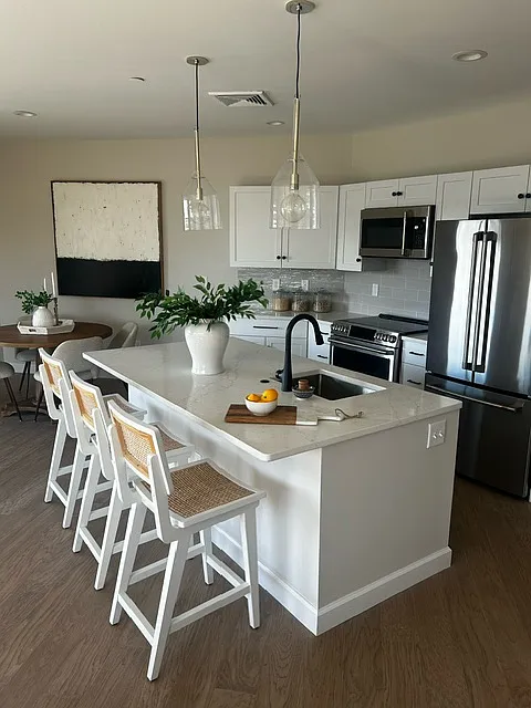 RiverPlace Properties — Photo 2