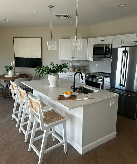 RiverPlace Properties — Photo 2