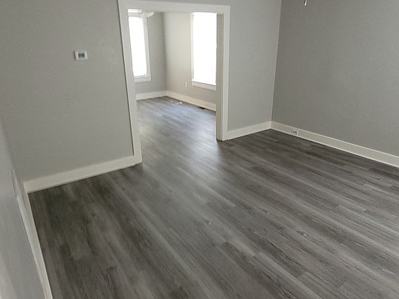 5th image of 4848 Old Park Rd