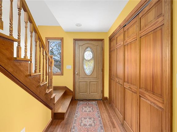 3rd image of 311 Winchester Dr