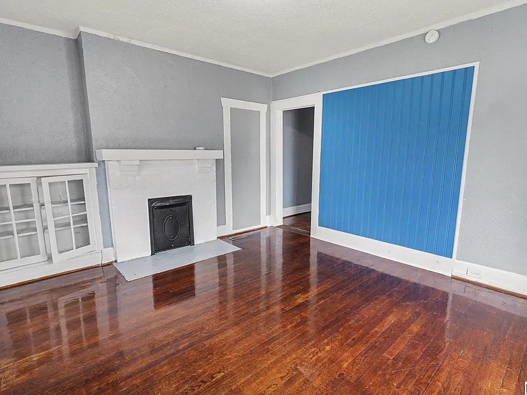 2335 20th Pl — Photo 9