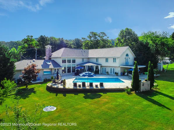 60 Telegraph Hill Road, Holmdel, NJ 07733